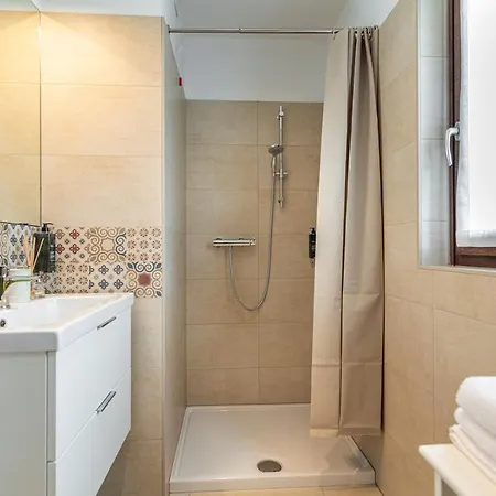 Ul Calus Alojamento de Acomodação e Pequeno-almoço Crodo